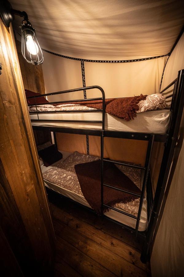 Urzeka Hotel Drzewce  Екстериор снимка