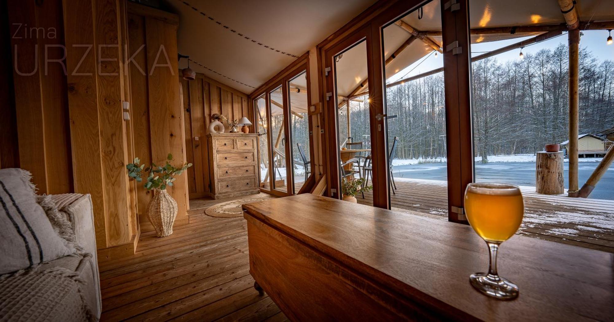 Urzeka Hotel Drzewce  Екстериор снимка